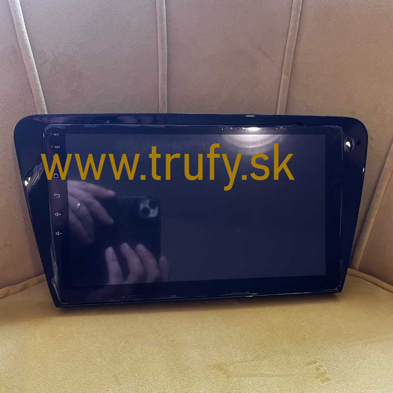 Autorádio s bluetooth Škoda Octavia 3 10,1" displej 2/32GB CarPlay - Android